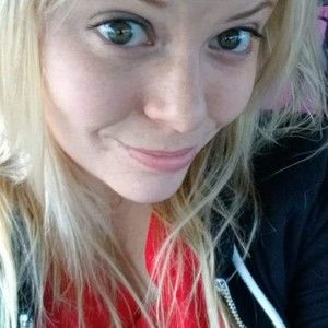 Meet your Posher, Adrienne